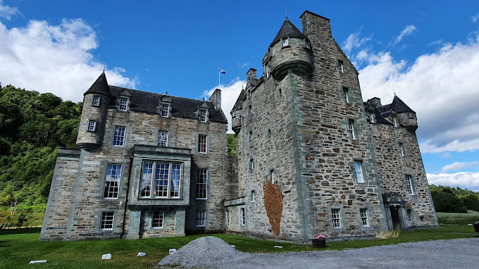 Castle Menzies - Logo