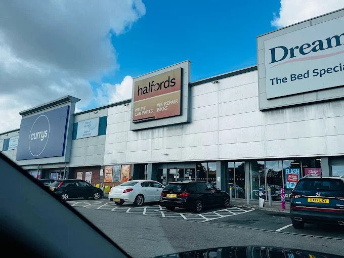 Halfords Shopping | Store
