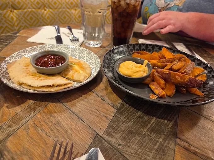 Nandos Food and Restaurant | Restaurant