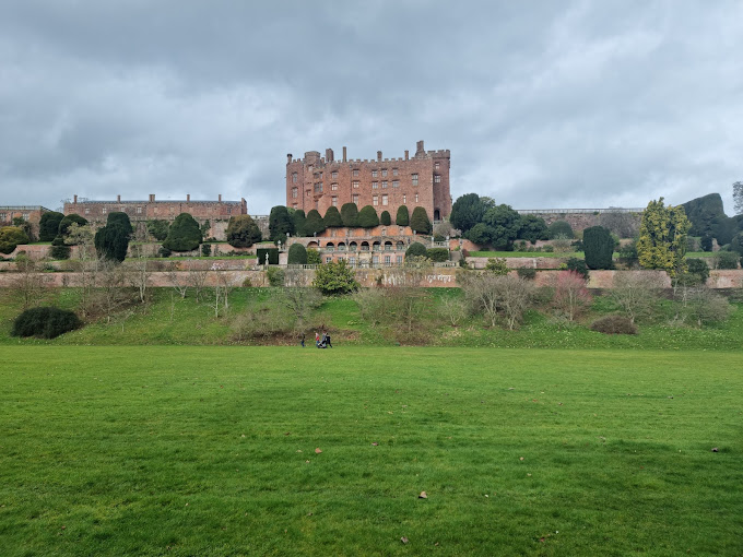 National Trust - Powis Castle and Garden Logo