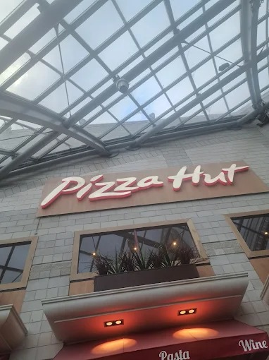 Pizza Hut Bluewater Food and Restaurant | Fast Food