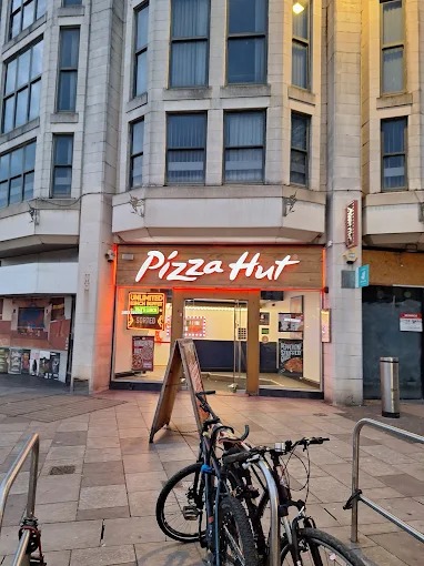 Pizza Hut Food and Restaurant | Fast Food