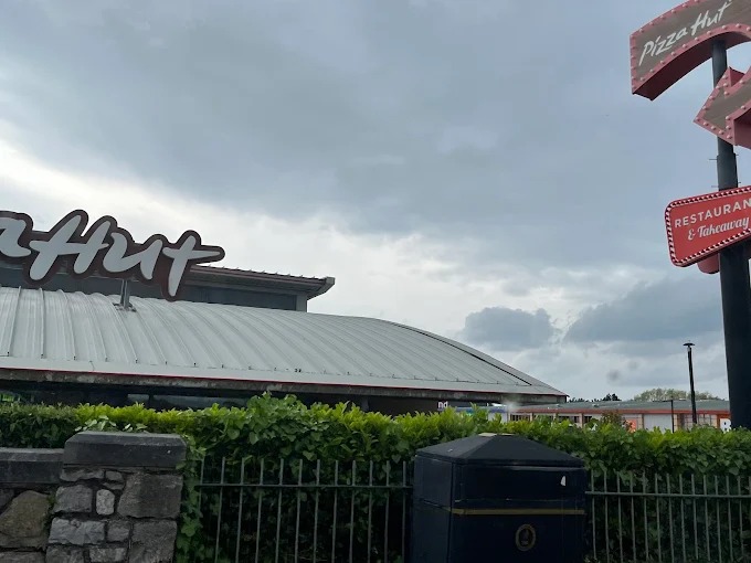 Pizza Hut Food and Restaurant | Fast Food