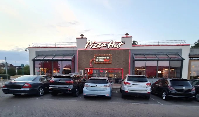 Pizza Hut Finchley Lido Food and Restaurant | Fast Food