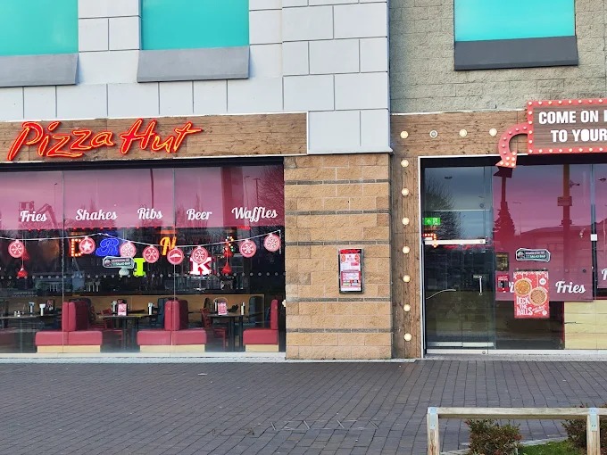 Pizza Hut Star City Food and Restaurant | Fast Food