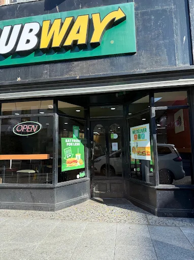 Subway Food and Restaurant | Fast Food