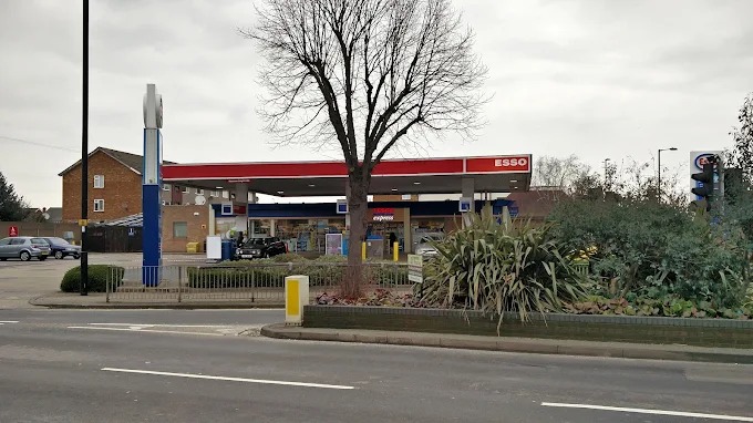 Tesco Esso Express Shopping | Supermarket