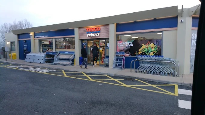 Tesco Esso Express Shopping | Supermarket